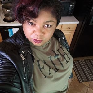 Meet your Posher, Latoya